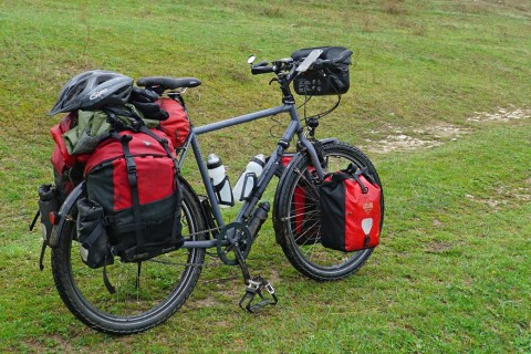 Tourenrad Schraegansicht mit notstrøm von www.biketour-global.de